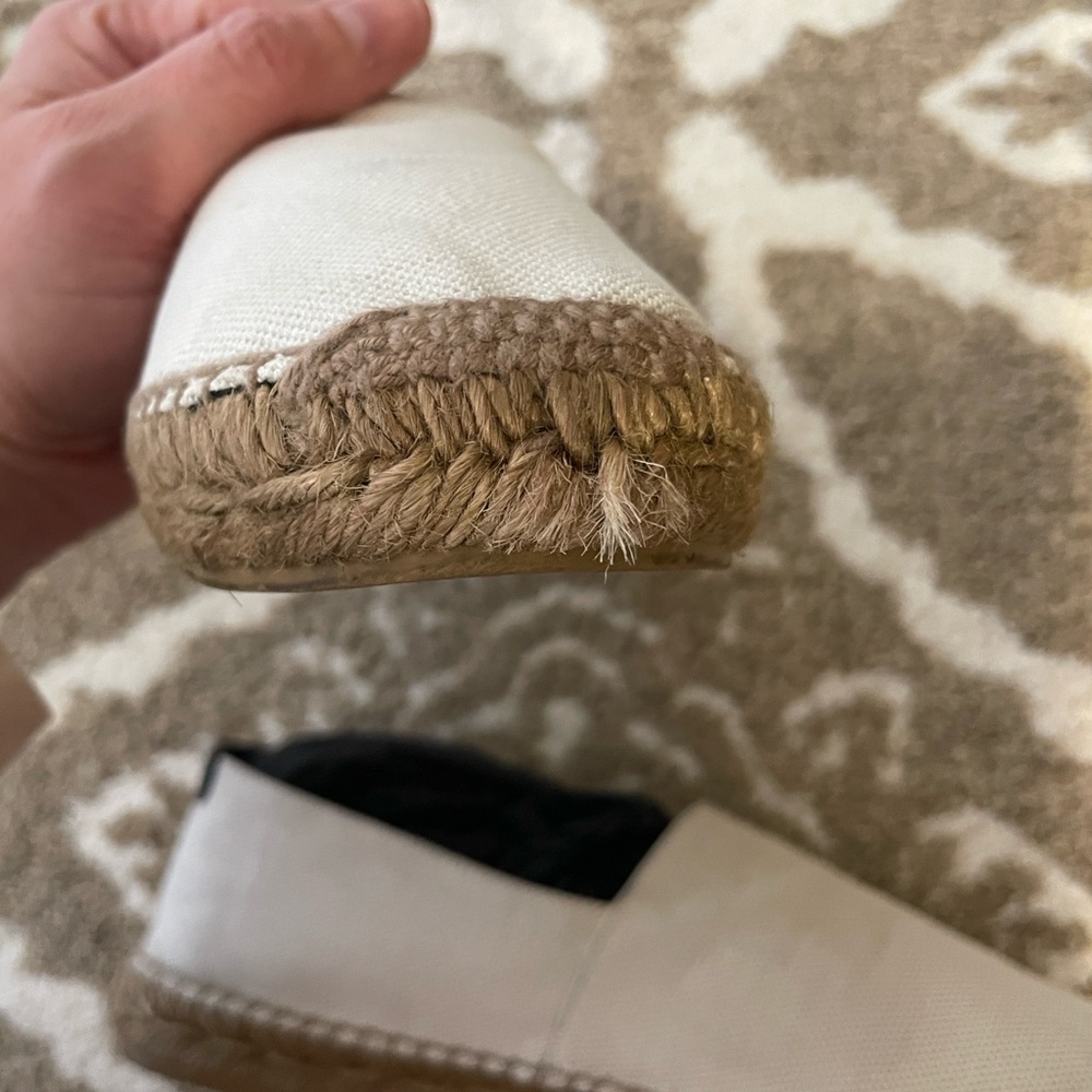 Saint Laurent Black and Cream Espadrilles - Picture 13 of 17